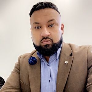 Meet your Posher, Johnny